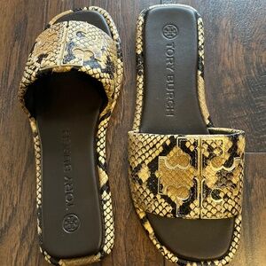 Tory Burch Double T Snake Print Slides Sandals 7.5/7 1/2